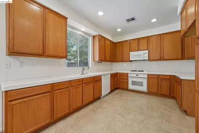 514 Frogs Leap Ct, Fairfield, CA 94534 - Photo 17