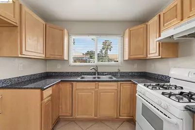2416 Redwood Dr, Antioch, CA 94509 - Photo 11