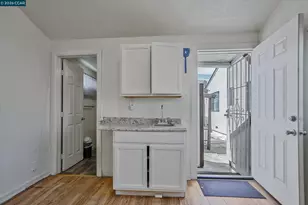 560 25th St, Richmond, CA 94804 - Photo 37
