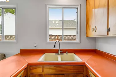 1431 Catherine Dr, Berkeley, CA 94702 - Photo 15