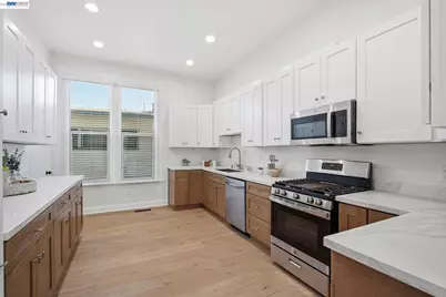 1325 B St, Hayward, CA 94541 - Photo 9
