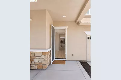 697 Landmark Pt, Lathrop, CA 95330 - Photo 3
