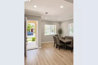 697 Landmark Pt, Lathrop, CA 95330 - Photo 17