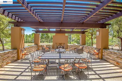 1033 Malbec Ln, Brentwood, CA 94513 - Photo 35