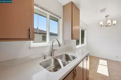 34732 Skylark Dr #4, Union City, CA 94587 - Photo 11