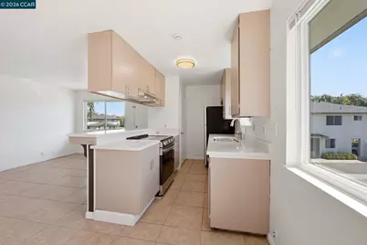 34732 Skylark Dr #4, Union City, CA 94587 - Photo 9