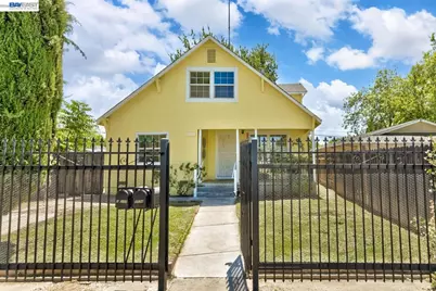 3534 20th Ave, Sacramento, CA 95820 - Photo 1