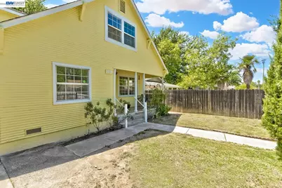 3534 20th Ave, Sacramento, CA 95820 - Photo 3