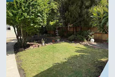 2615 Humboldt Ave, Oakland, CA 94602 - Photo 35