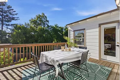3917 Columbian Dr, Oakland, CA 94605 - Photo 29