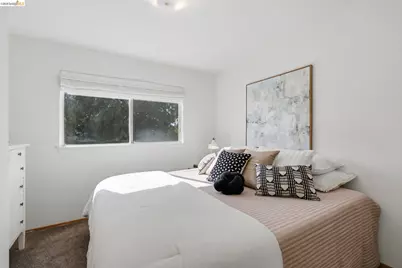 3917 Columbian Dr, Oakland, CA 94605 - Photo 23