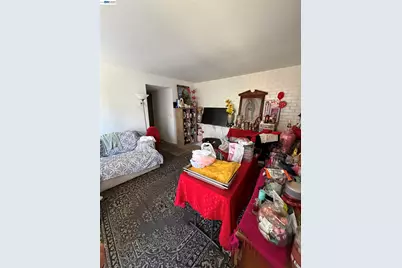 5917 Clover Manor Way, Sacramento, CA 95824 - Photo 23