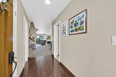 13725 Seagate Dr, San Leandro, CA 94577 - Photo 7