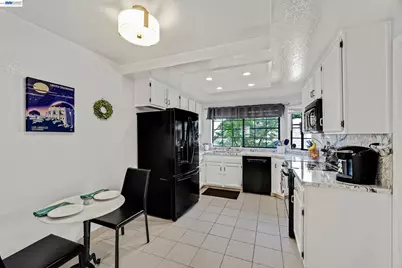 13725 Seagate Dr, San Leandro, CA 94577 - Photo 9