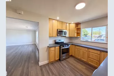 1854 Utah St, Fairfield, CA 94533 - Photo 13