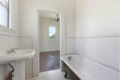 956 53rd St, Oakland, CA 94608 - Photo 35