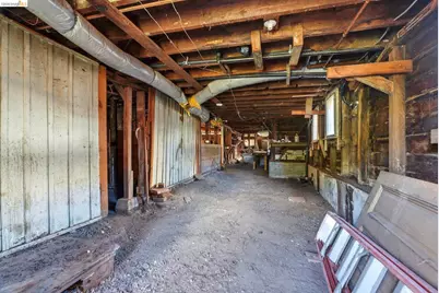 956 53rd St, Oakland, CA 94608 - Photo 39