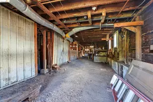 956 53rd St, Oakland, CA 94608 - Photo 39