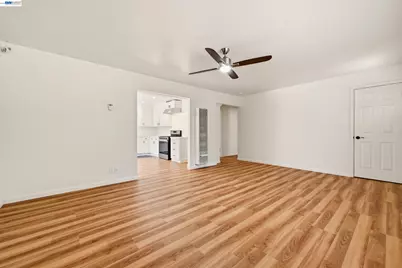 10160 Crow Canyon Rd, Castro Valley, CA 94552 - Photo 11