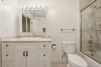 10160 Crow Canyon Rd, Castro Valley, CA 94552 - Photo 21