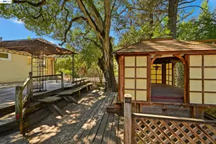 10160 Crow Canyon Rd, Castro Valley, CA 94552 - Photo 29
