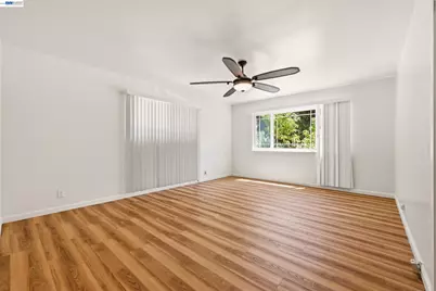 10160 Crow Canyon Rd, Castro Valley, CA 94552 - Photo 19