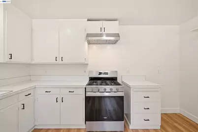 10160 Crow Canyon Rd, Castro Valley, CA 94552 - Photo 7