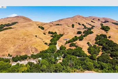 10160 Crow Canyon Rd, Castro Valley, CA 94552 - Photo 39