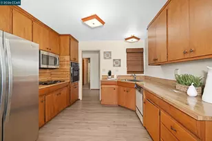 4440 Meadowbrook Dr, Richmond, CA 94803 - Photo 9