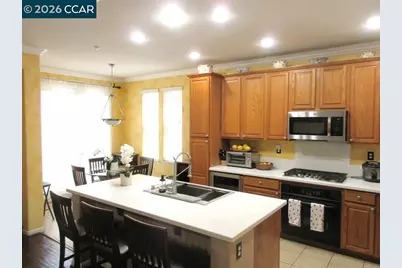 2072 Drake Ln, Hercules, CA 94547 - Photo 7