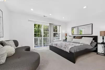 7925 Greenly Dr, Oakland, CA 94605 - Photo 27