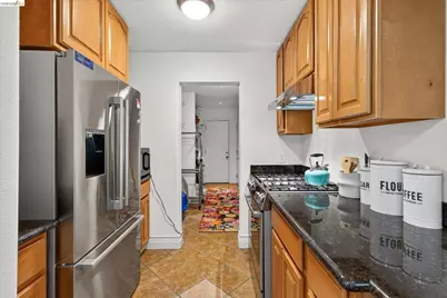 7925 Greenly Dr, Oakland, CA 94605 - Photo 21