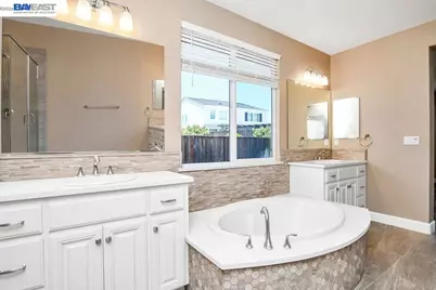 5538 Pinnacle View Ct, Antioch, CA 94531 - Photo 21