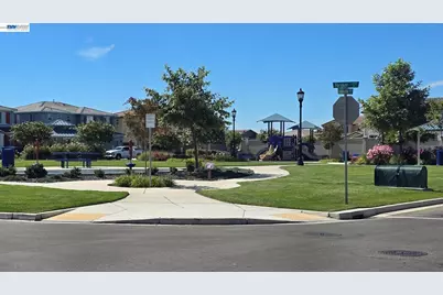 10007 Baltisan Ln, Stockton, CA 95219 - Photo 13