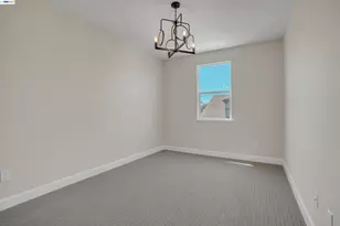 208 Halloran Ct, Brentwood, CA 94513 - Photo 37