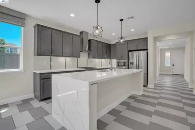 208 Halloran Ct, Brentwood, CA 94513 - Photo 11