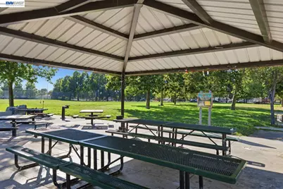 131 Burbank St, Hayward, CA 94541 - Photo 5