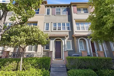 131 Burbank St, Hayward, CA 94541 - Photo 1