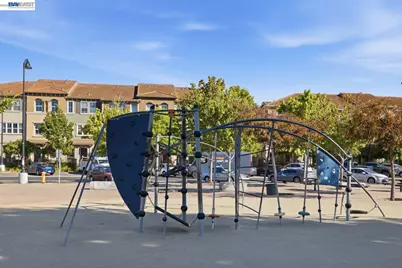 131 Burbank St, Hayward, CA 94541 - Photo 7