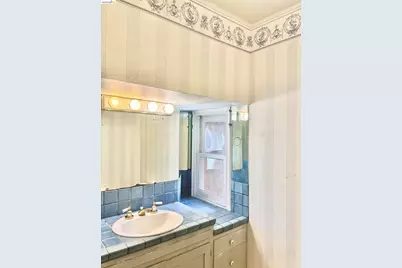 916 Cragmont Ave, Berkeley, CA 94708 - Photo 25