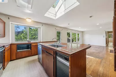 21 Monte Vista Road, Orinda, CA 94563 - Photo 9