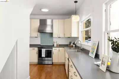 528 Haddon Rd, Oakland, CA 94606 - Photo 9