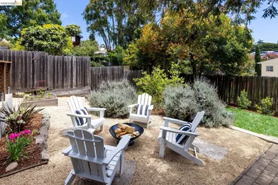 528 Haddon Rd, Oakland, CA 94606 - Photo 27
