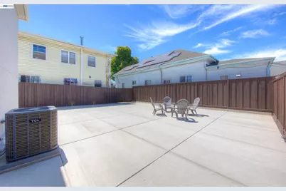 1043 18th Street, Oakland, CA 94606 - Photo 35