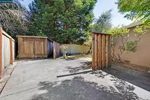 2324 Dolores Ct, Pinole, CA 94564 - Photo 31