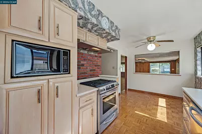 2324 Dolores Ct, Pinole, CA 94564 - Photo 7