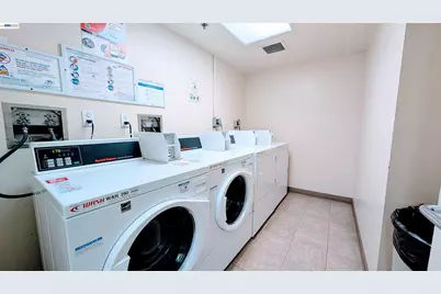 989 Webster St #645, Oakland, CA 94607 - Photo 21