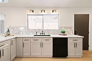 2356 Marineview Dr, San Leandro, CA 94577 - Photo 19