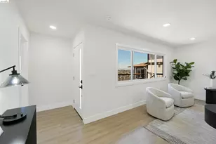 1090 Central Blvd, Hayward, CA 94542 - Photo 9