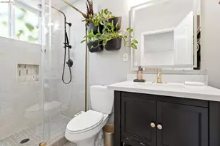 7308 Hillmont, Oakland, CA 94605 - Photo 23